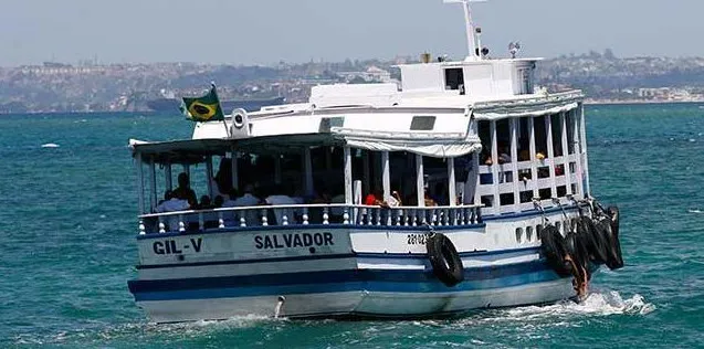 Travessia Salvador-Mar Grande tem movimento intenso nesta manhã