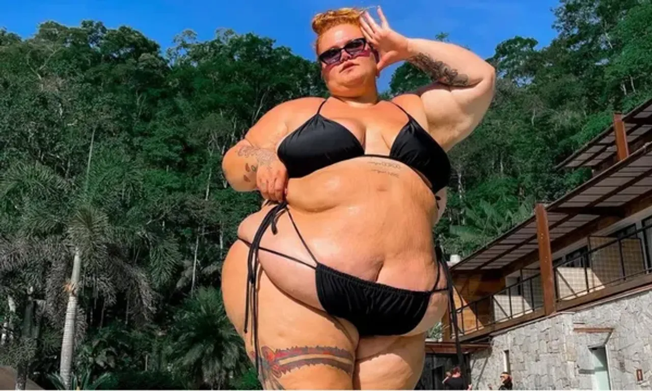 Thais Carla passa por cirurgia bari&aacute;trica em Salvador. Foto: redes sociais | @thaiscarla