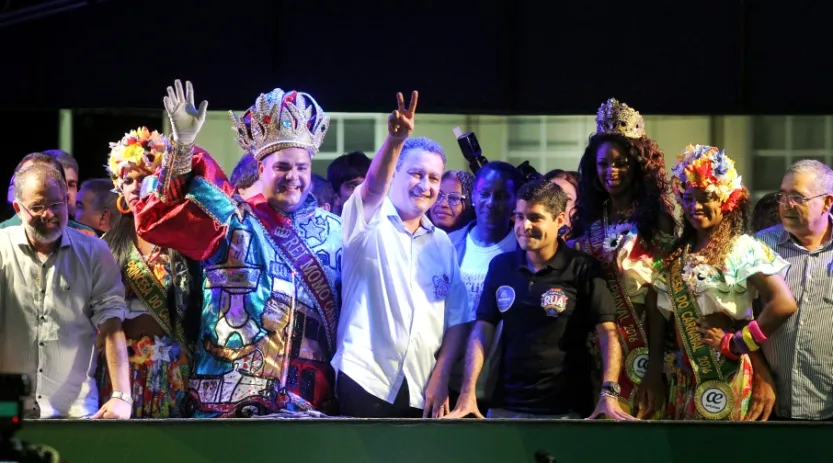 CARNAVAL, UMA TRINCHEIRA: Por guerra política, sites de Prefeitura e Governo ignoram atrações da ‘concorrência’
