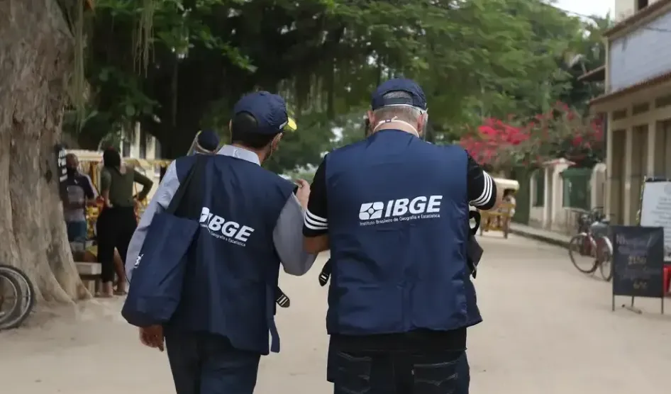 Servidores do IBGE de dois estados deflagram greve