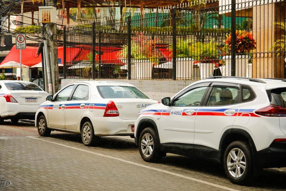 Liderança dos taxistas propõe criação de frente parlamentar da categoria na Câmara de Salvador