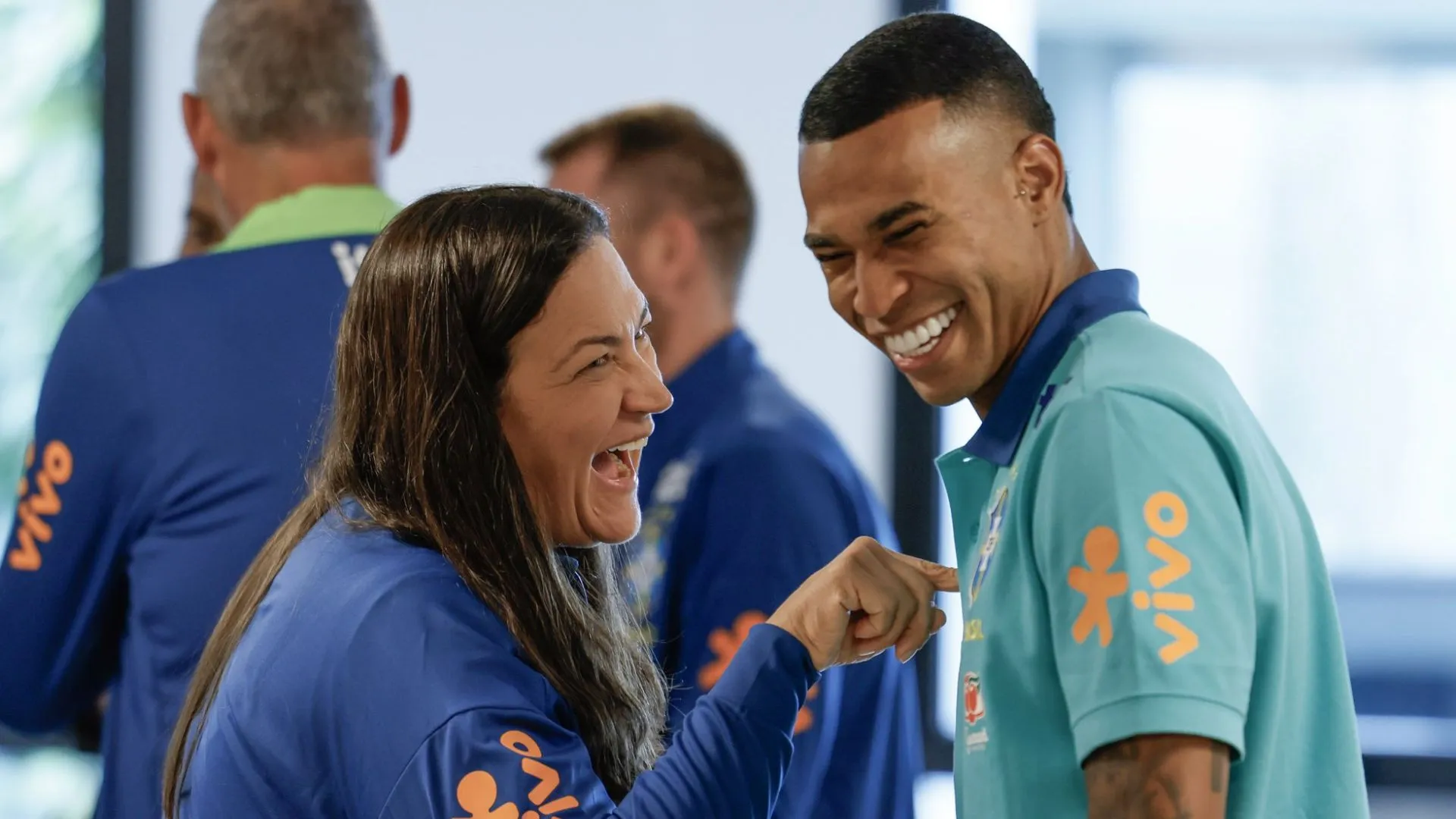 Marisa Santiago, ex-psicóloga do Bahia e atualmente da Seleção Brasileira, reencontra Jean Lucas