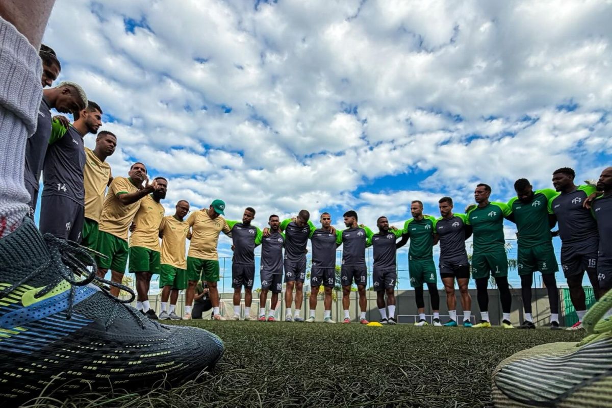 Ap&oacute;s vencer amistoso, Feira FC paga &lsquo;bicho&rsquo;de jogo para funcion&aacute;rios. Foto: Divulga&ccedil;&atilde;o
