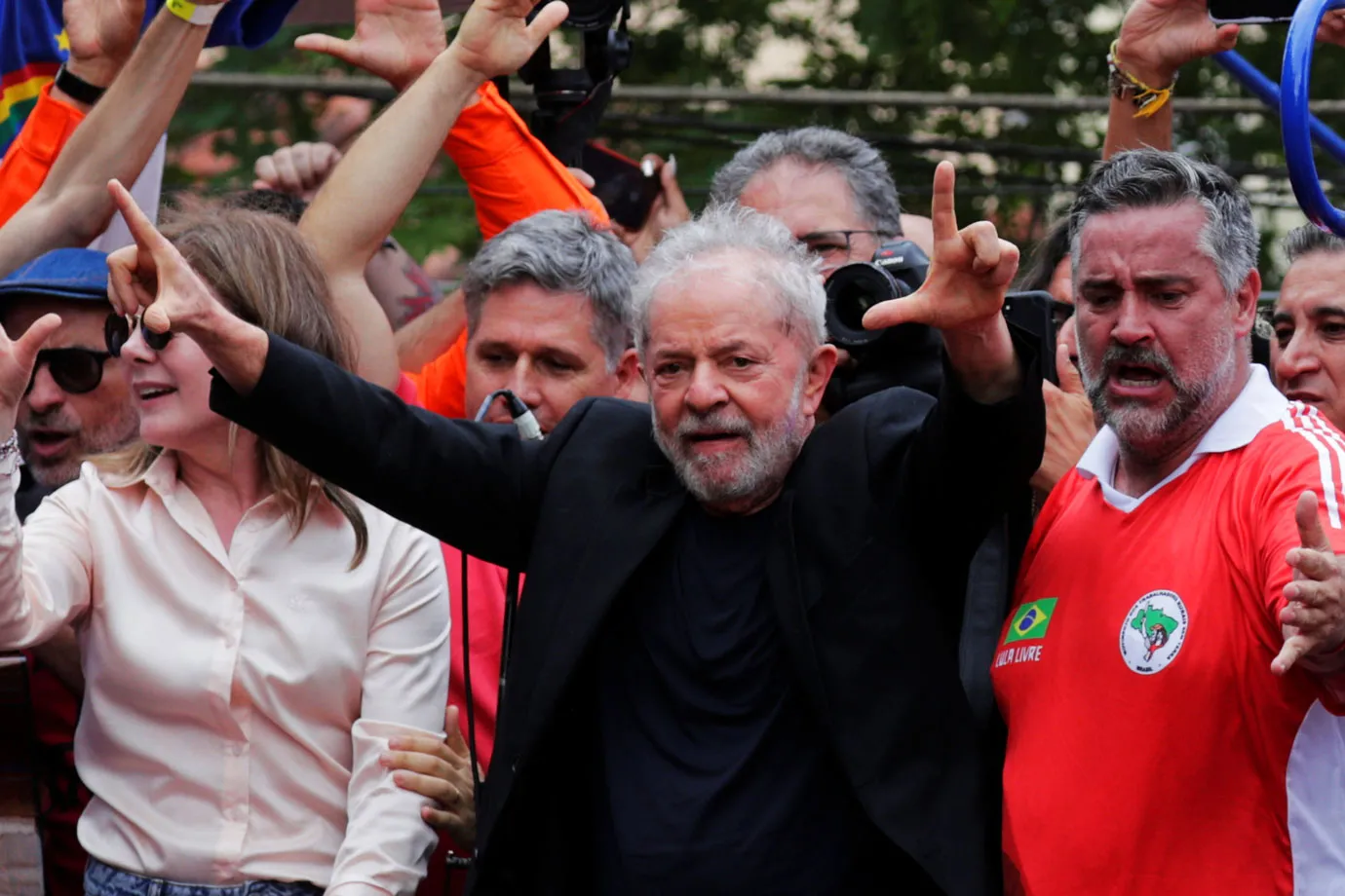 Ex-presidente Lula desembarca em Salvador na quinta-feira, diz revista 