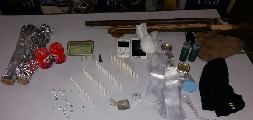 Traficante é preso e adolescentes são apreendidos em Alagoinhas
