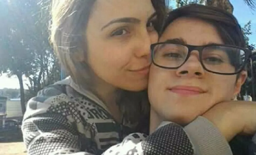 Namorada de Rafael Miguel faz desabafo 15 dias após a morte do ator; "não paro de pensar em você"