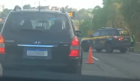 Pedestre morre após ser atropelado por carro na BR-324, em Salvador