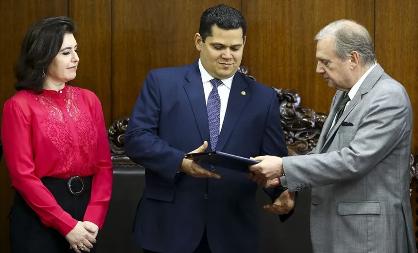 Relatório da reforma da Previdência será lido nesta quarta no Senado