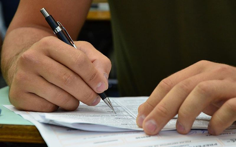 Uma prova de conhecimentos é um instrumento de avaliação utilizado para medir o nível de entendimento, domínio ou habilidades de uma pessoa sobre um determinado assunto/Foto: Reprodução 