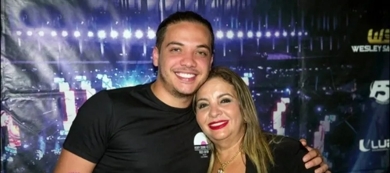 SEGUINDO OS PASSOS DA MÃE’: “Wesley Safadão para presidente do Brasil”, diz mulher do cantor
