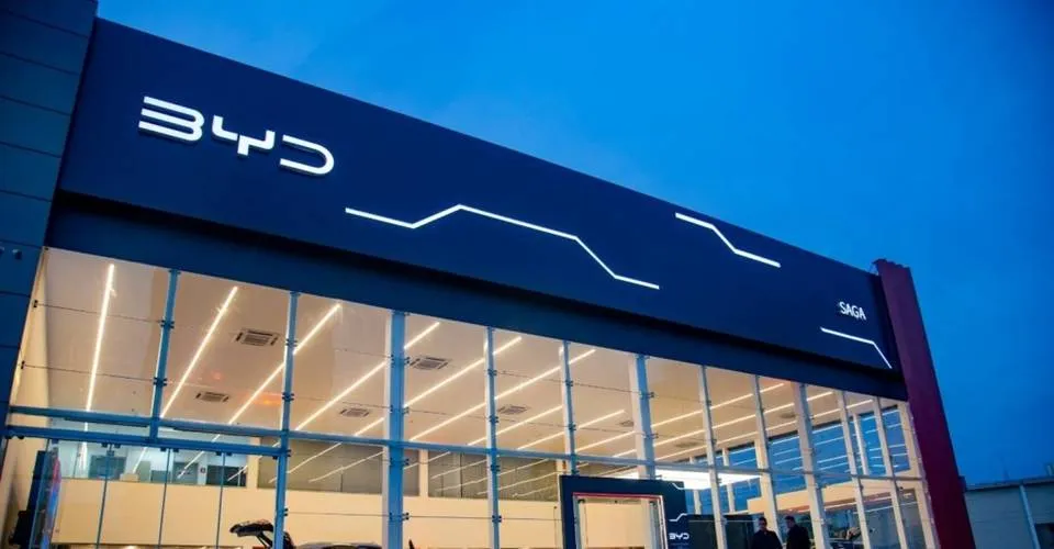 Montadora chinesa que monta complexo em Camaçari, BYD abre novas concessionárias na Bahia