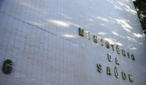 Ministério da Saúde pede interdição de laboratório em que pacientes foram infectados com HIV