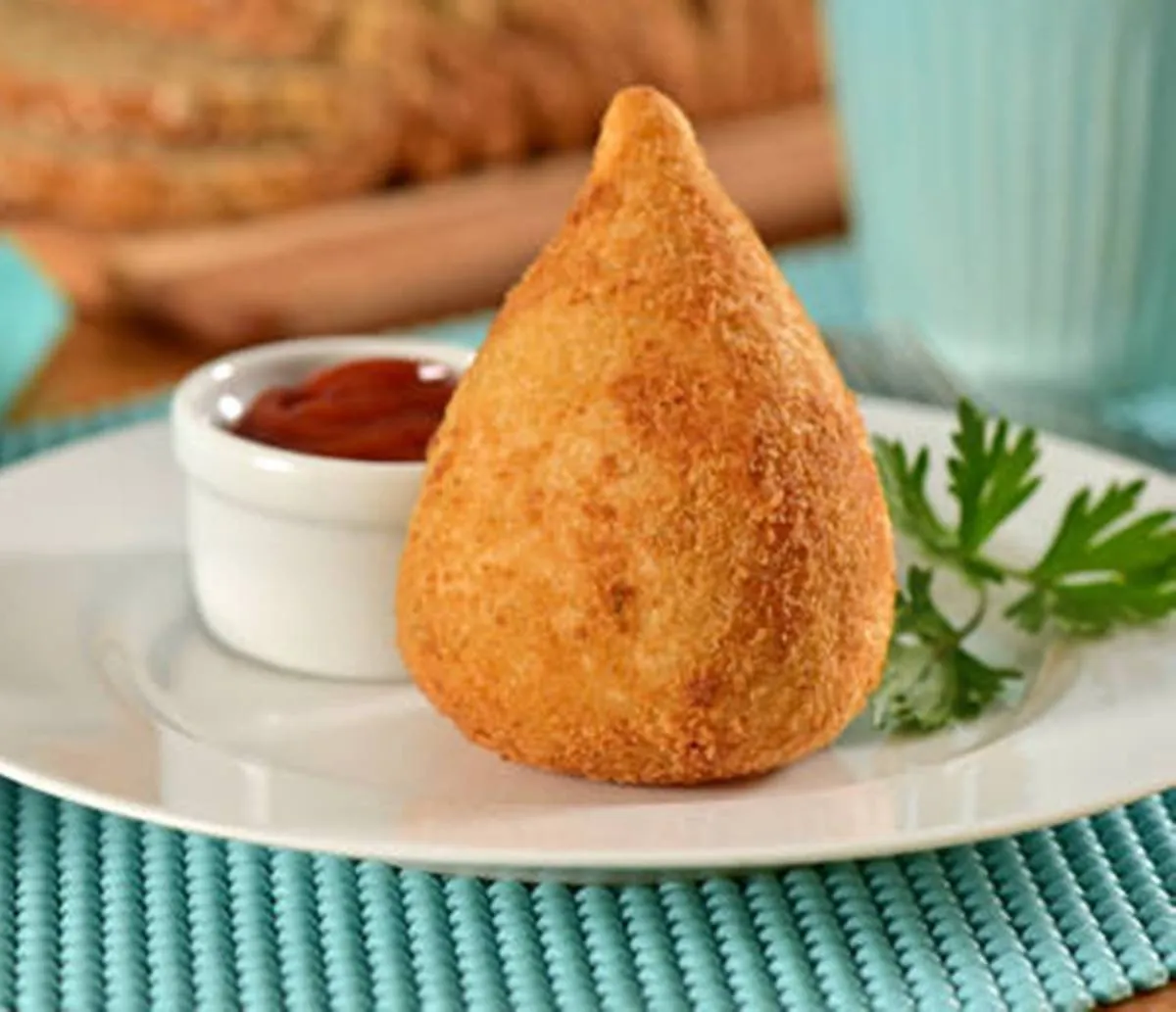 Dia Nacional da Coxinha: onde e quando surgiu um dos salgados mais amados do Brasil?