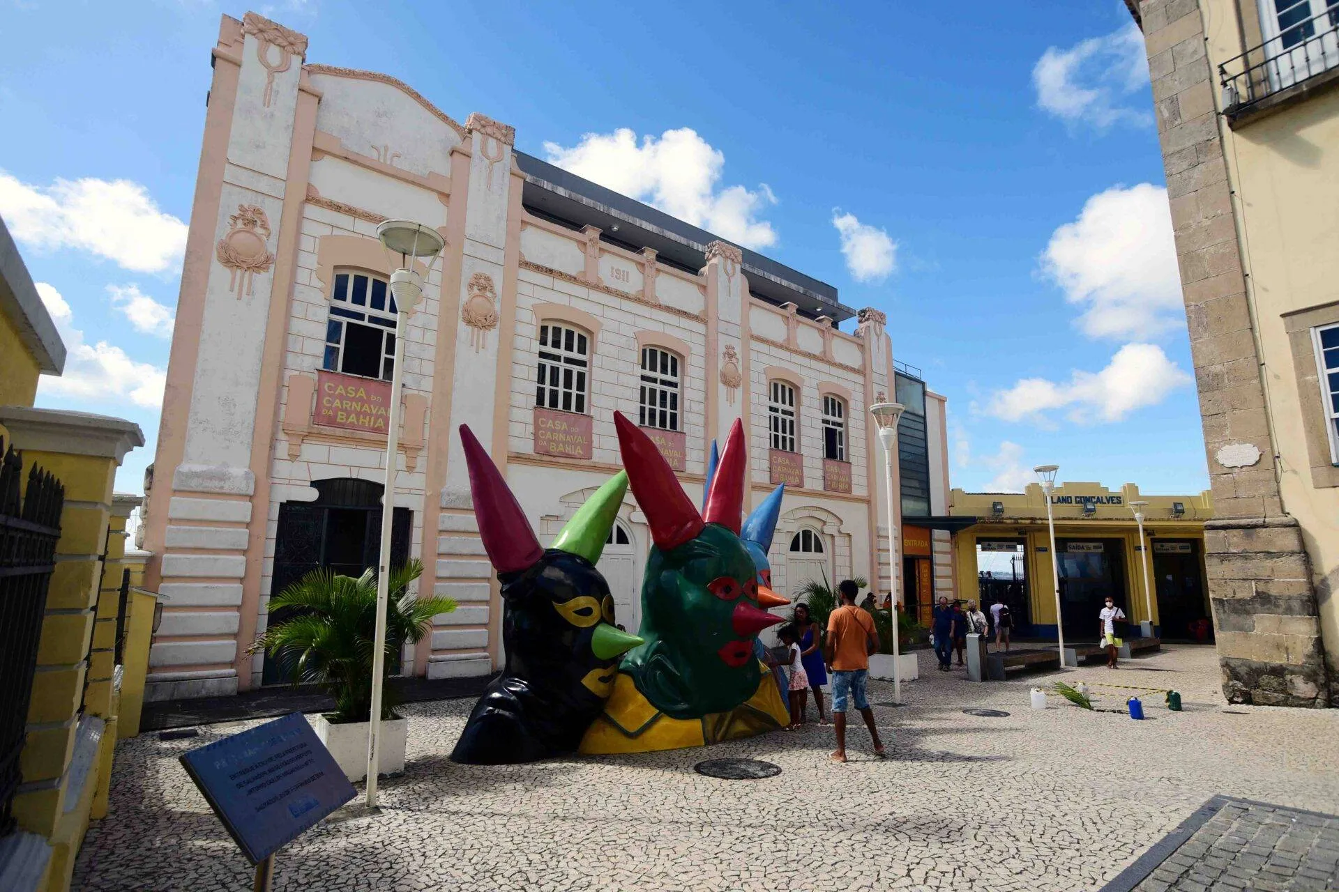 Casa do Carnaval é palco de oficina de dança para surdos neste sábado