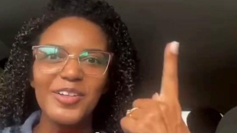 Mulher afirma que marido terminou casamento ap&oacute;s vit&oacute;ria de Lula