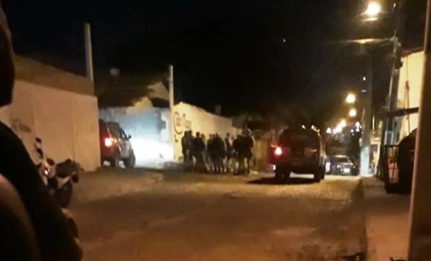 Tiroteio entre traficantes e polícia termina com quatro mortos em Feira de Santana