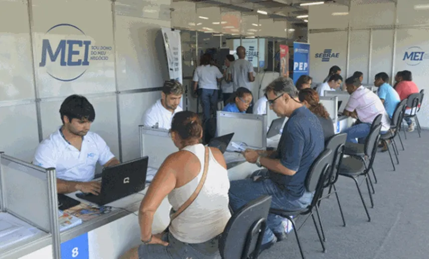 Mais de 390 mil MEIs são notificados por inadimplência e podem ser excluídos de Simples Nacional