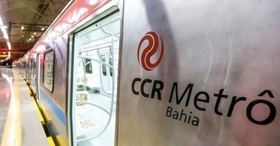 CCR Metrô Bahia realiza simulação para resgate de vítima sob o trem nesta sexta (12)