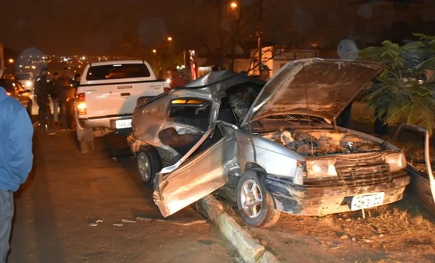 Batida entre carro e caminhonete deixa seis feridos em Vitória da Conquista