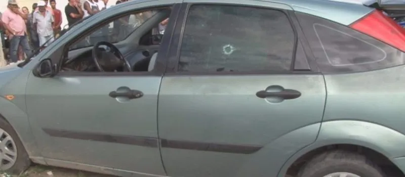 FEIRA DE SANTANA: Homem é executado dentro de carro; Há suspeita de perseguição