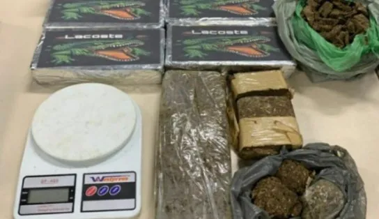 Professor de escolinha de futebol é suspeito de vender drogas nas aulas em Feira de Santana