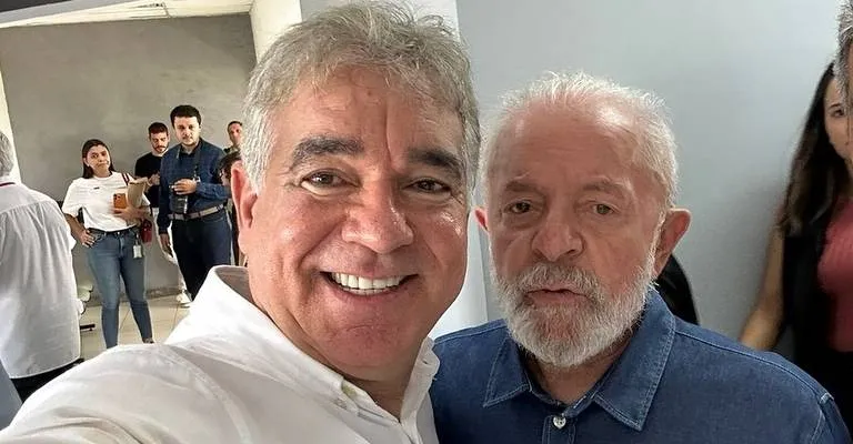 Lula vê Zé Neto como 'centroavante rompedor' em Feira de Santana