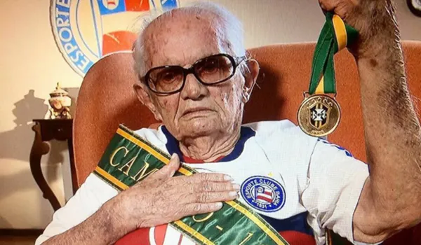 Vencedor do título brasileiro de 59 do Bahia, 'Seu Bené', morre aos 96 anos vítima de Covid-19