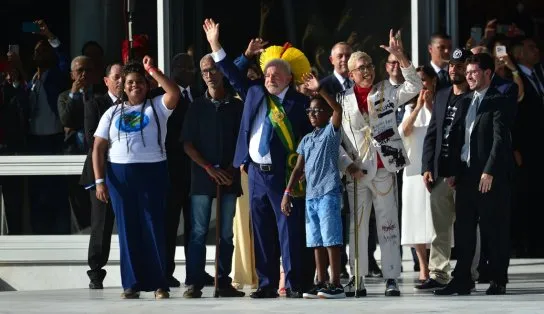 Quem colocou a faixa presidencial em Lula? Saiba os nomes dos integrantes que representam "povo brasileiro"