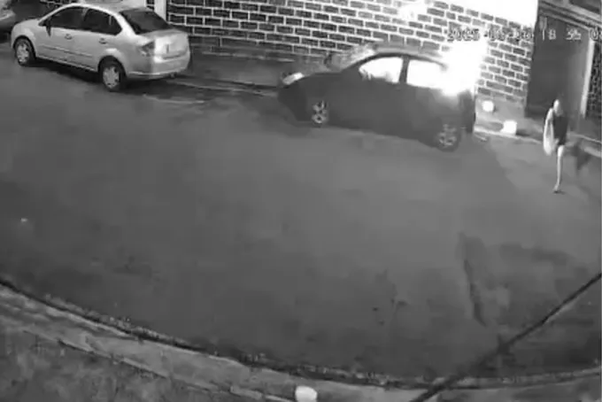 Homem ateia fogo em carro e imóveis no Centro Histórico de Salvador