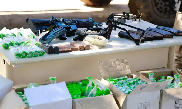 Opera&ccedil;&atilde;o Dominus: PM apreende fuzis e drogas no Nordeste de Amaralina.Foto: Divulga&ccedil;&atilde;o | SSP-BA