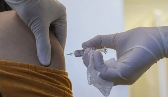 Dados do Ministério da Saúde mostram aplicação de 1,2 mil doses vencidas da AstraZeneca em 23 estados