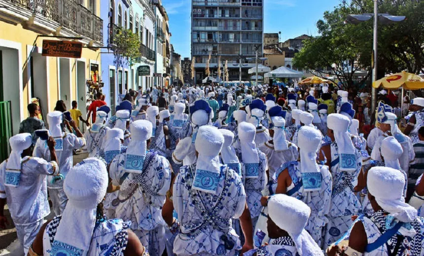 VERÃO ANIMADO: Largos do Pelourinho recebem ensaios de Carnaval neste final de semana