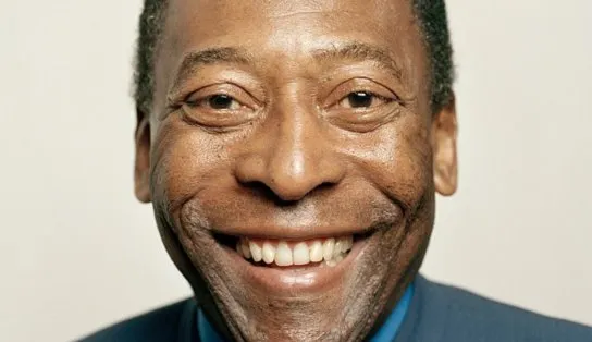 Pelé tem diagnosticada infecção respiratória, diz boletim médico