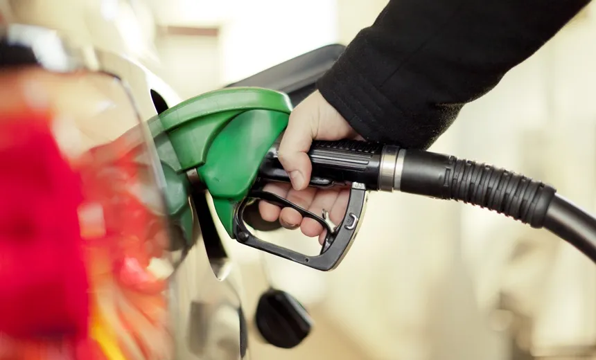 PREPARA O BOLSO: Petrobras anuncia reajuste de 1,7% no preço da gasolina