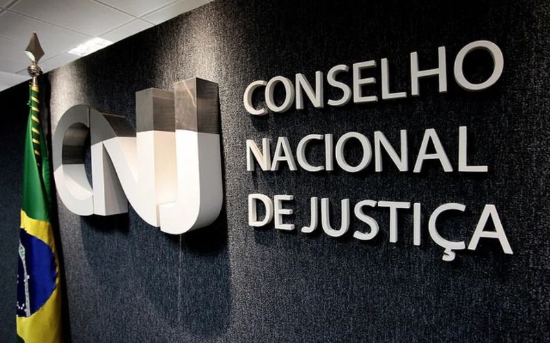 O novo sistema tamb&eacute;m pode atingir investimentos e carteiras digitais. Aplicativos financeiros e corretoras agora entram no radar do Judici&aacute;rio/Foto: Divulga&ccedil;&atilde;o/CNJ