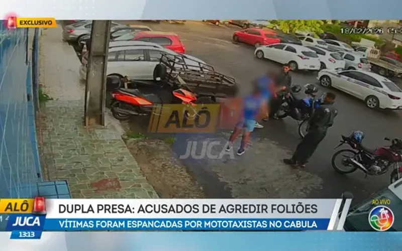Dois homens foram agredidos por mototaxistas na quarta-feira de Carnaval, no bairro do Cabula, em Salvador/Foto: Reprodu&ccedil;&atilde;o/TV Aratu