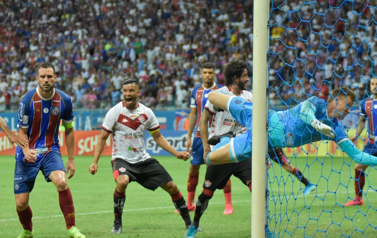 &Agrave;s v&eacute;speras do cl&aacute;ssico que define o t&iacute;tulo do Campeonato Baiano 2026, relembre quando foi a &uacute;ltima vez que o Vit&oacute;ria ganhou do Bahia na Fonte Nova. Foto: Pietro Carpi/EC Vit&oacute;ria
