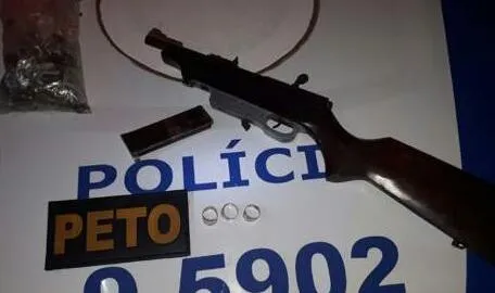  Suspeito de tráfico morre após confronto com a polícia em Jauá