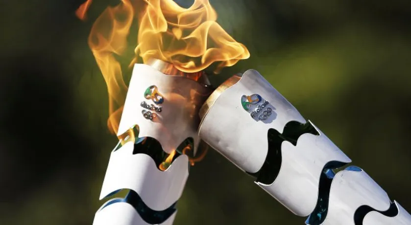 RIO 2016: Em meio a protestos contra governo Temer, Tocha Olímpica ‘desembarca’ em Teixeira de Freitas