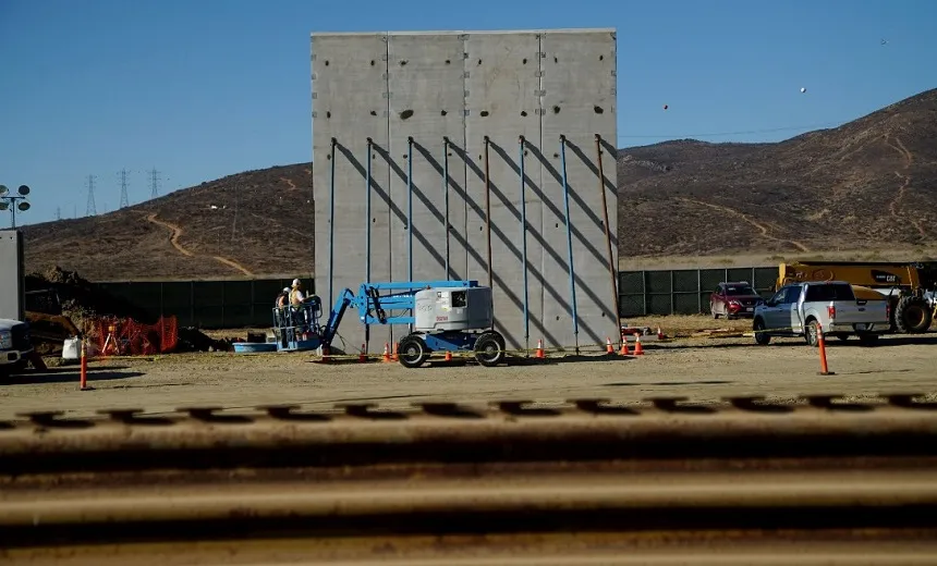 Suprema corte dos EUA abre caminho para que Trump construa muro na fronteira mexicana
