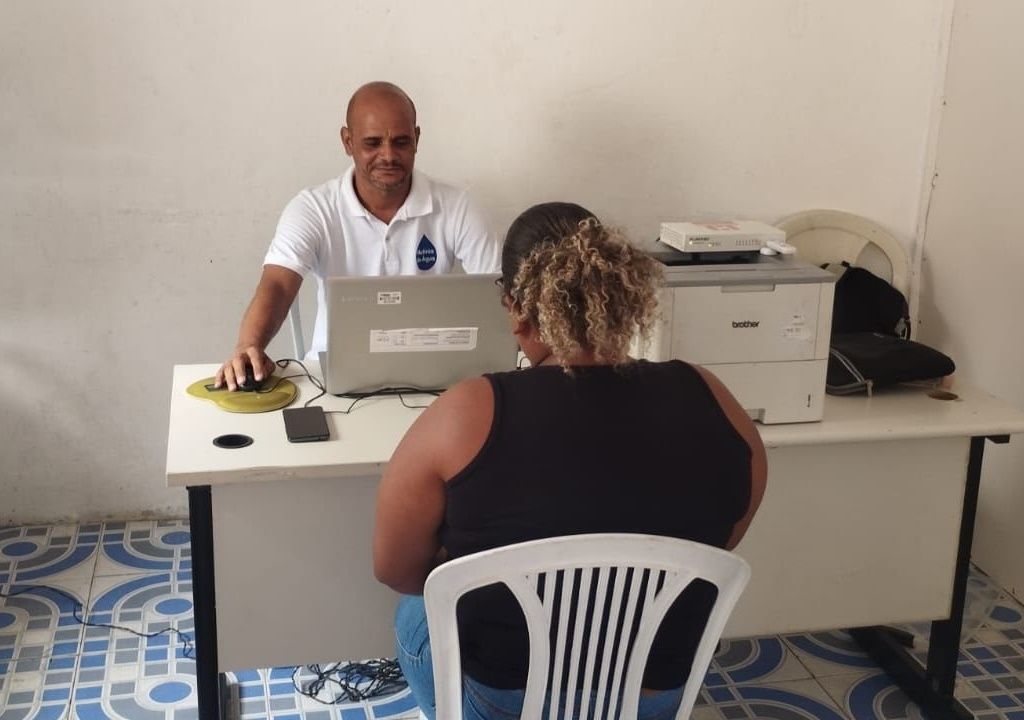 Os atendimentos da Embasa seguem na Liberdade até a sexta-feira. Foto: Divulgação/Embasa