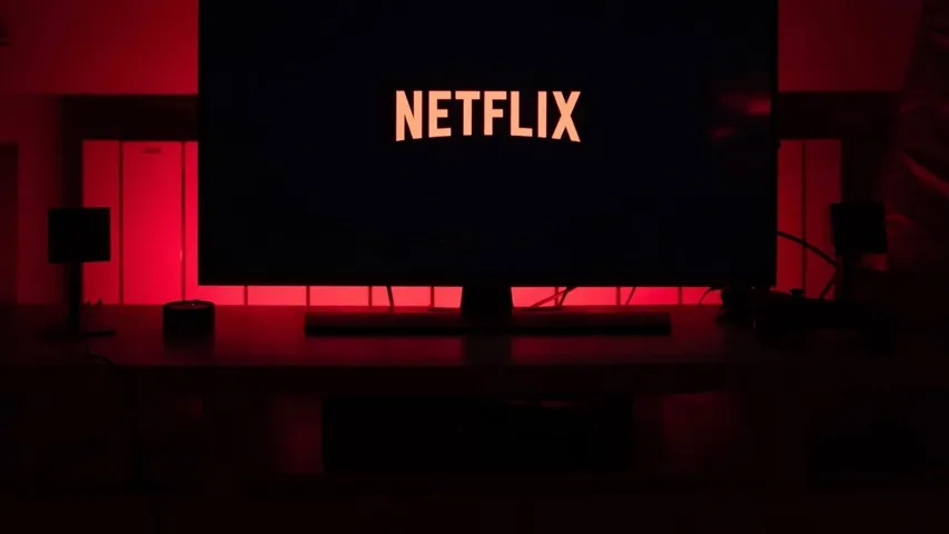 A estratégia da Netflix para superar TV a cabo e YouTube