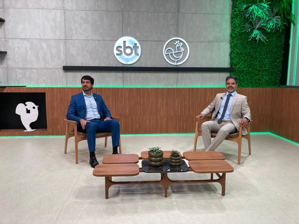Deputado estadual Manuel Rocha visita TV Aratu e participa de Linha de Frente
