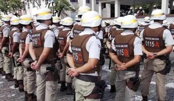 Quatro policiais são presos por envolvimento em morte de irmãos; SSP apura atuação em outros crimes
