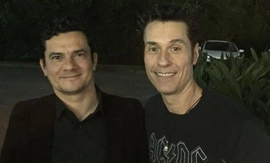 Dinho Ouro Preto revela ter ficado “pé atrás” com Moro e causa polêmica na web