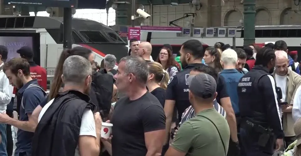 Ataques coordenados afetam rede ferroviária de Paris antes da abertura das Olimpíadas