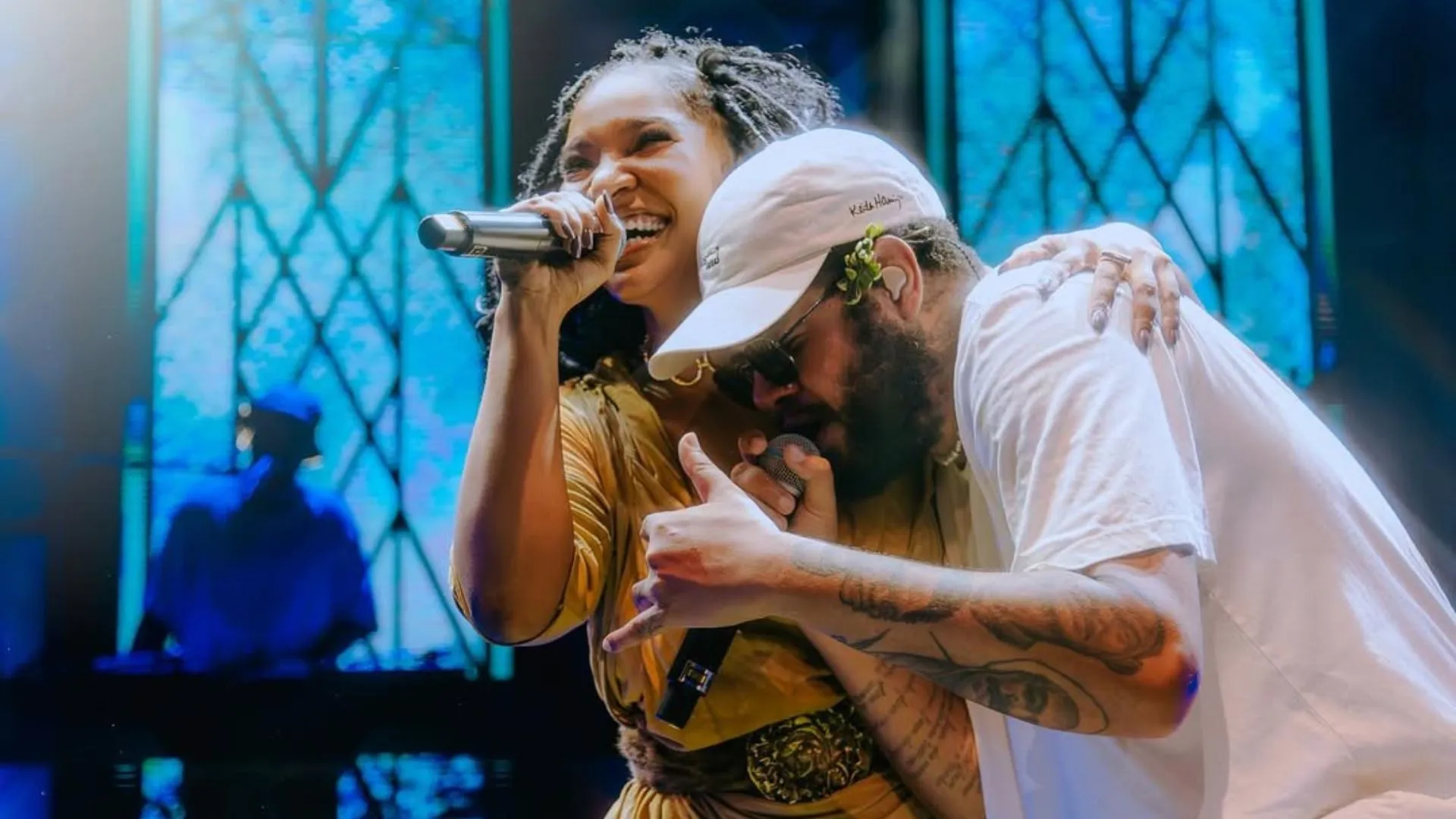 Larissa Luz e Emicida foram ovacionados ao cantar 'Ismália' em Salvador, em maio de 2024