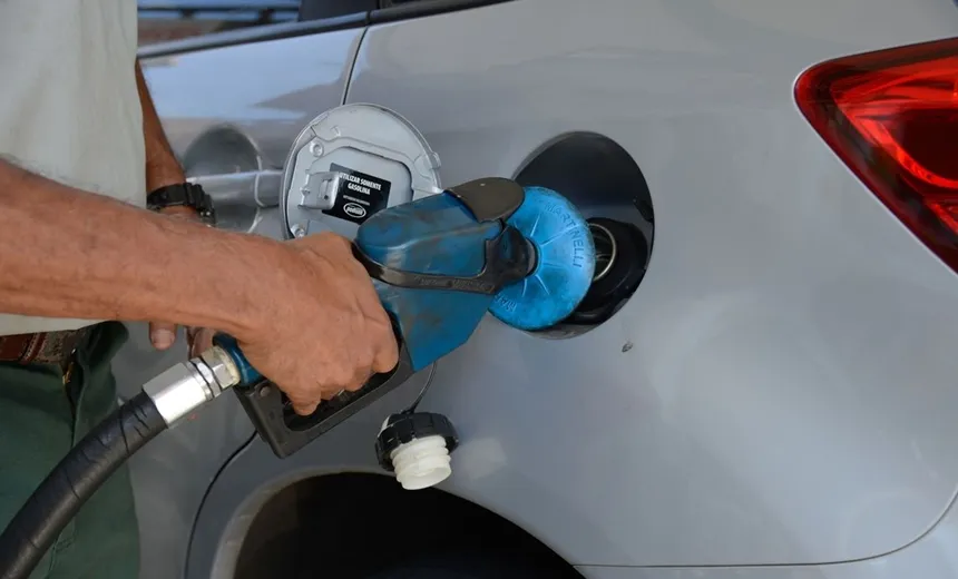 Preços da gasolina e diesel aumentam nesta quinta-feira, anuncia Petrobras