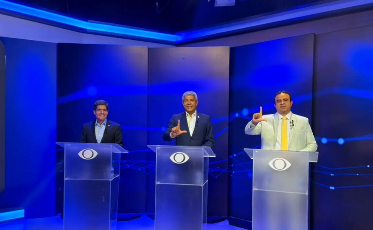 Eleições 2026: candidatos ao Governo da Bahia trocam farpas no primeiro debate