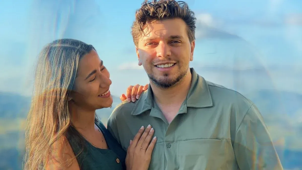 Casal que se conheceu em Feira de Santana participa da 'Fábrica de Casamentos', do SBT